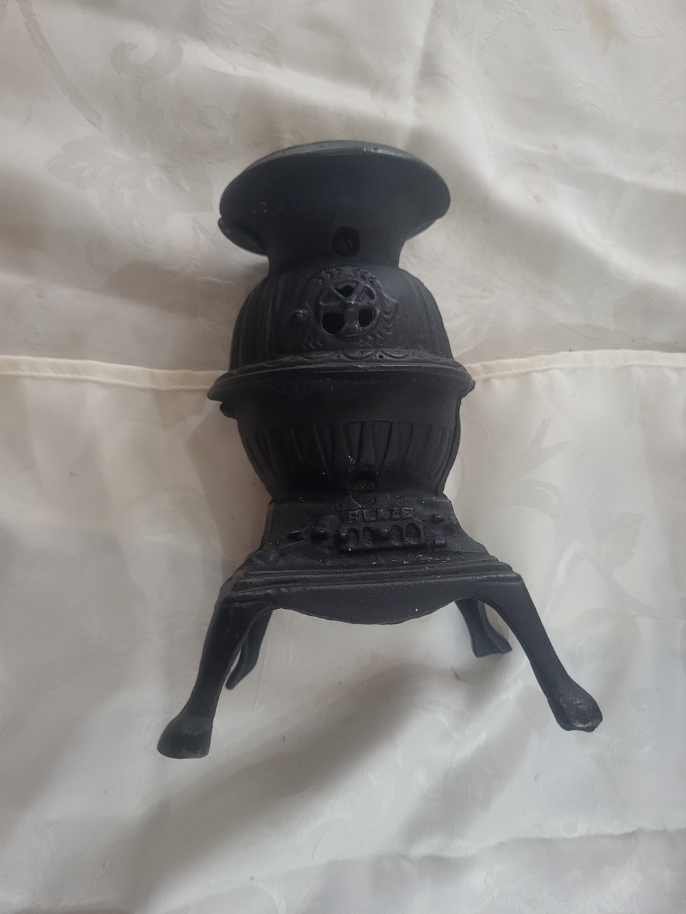 VTG Cast Iron Dollhouse Pot Belly Black Stove Salesman’s Sample MCM